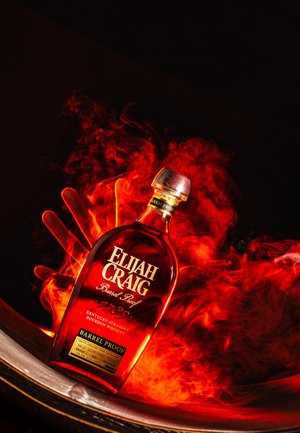 Produktová fotografie premiové whisky, profesionální focení, e-shop prezentace